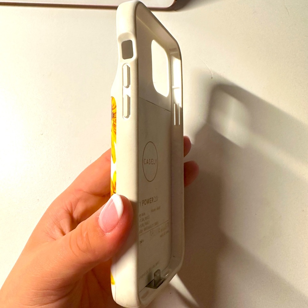 casely battery case ๐ป - Picture 1 of 4